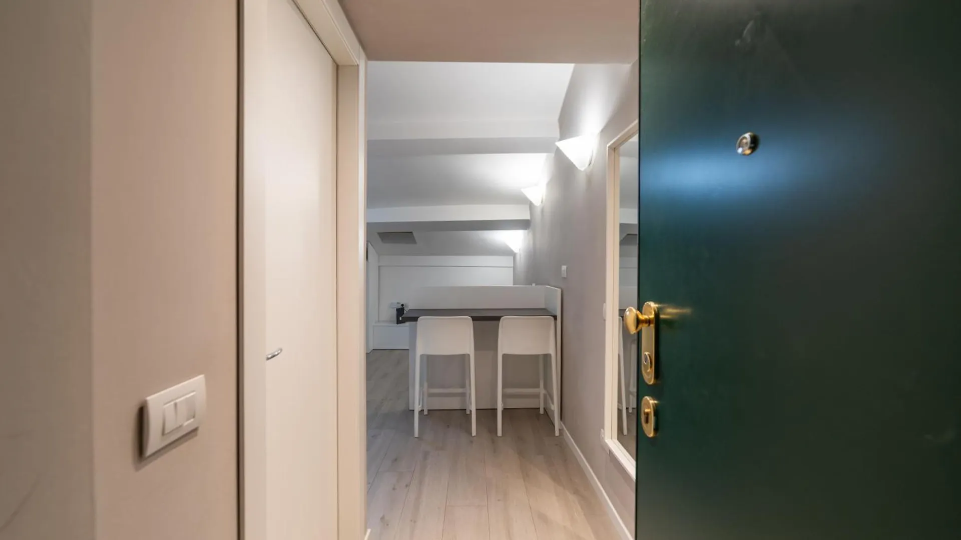 Intrho Studio Flat P.Ta Romana Milan